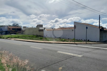 Terreno para venda no Parque dos Flamboyant em São Carlos.