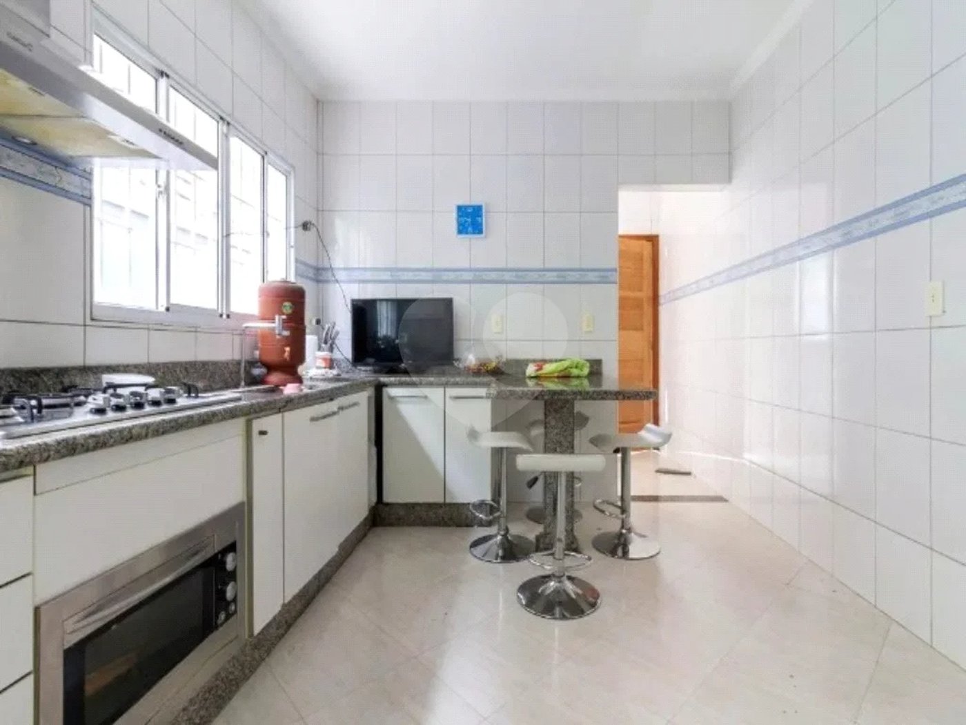 Sobrado com 200m², 3 dormitórios, sendo 1 suíte, 6 vagas, à venda na Vila Matilde
