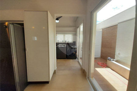 Casa à Venda no Condomínio Damha III – Elegância e Conforto para sua Família