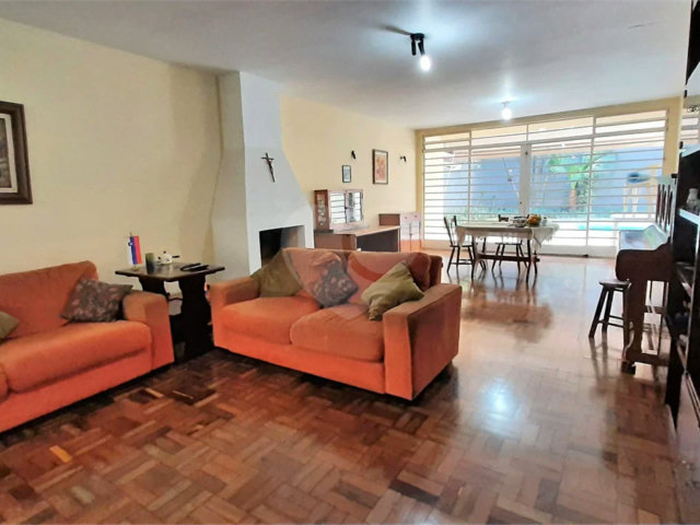 Sobrado à venda ou para alugar com 3 quartos, sendo 2 suítes,  em Brooklin, São Paulo, SP