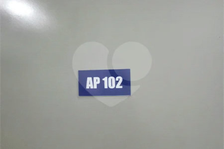 SOBRADO TIPO APARTAMENTO COM 1 QUARTO PARA LOCAÇÃO 38m² - SANTÍSSIMO