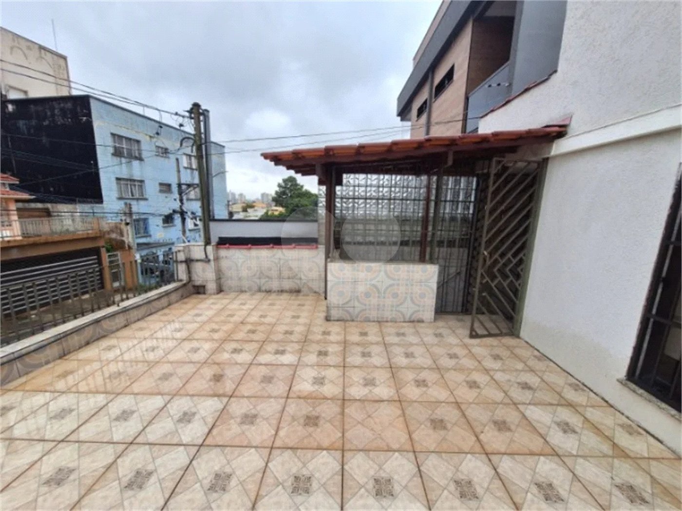 Sobrado com 2 dormitórios com 2 vagas de garagem