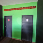 Sobrado 3 quartos e área comercial em baixo.