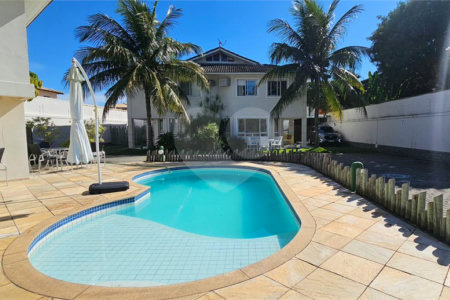 Venda – Casa Exclusiva no Canto Direito de Geribá | 5 Quartos | 3 Suítes | Área Gourmet Privativa
