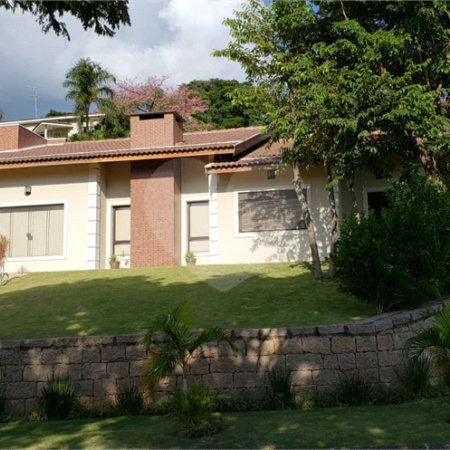 Casa à venda com 3 quartos, sendo 1 suíte,  no condomínio Estância Marambaia, Vinhedo - SP