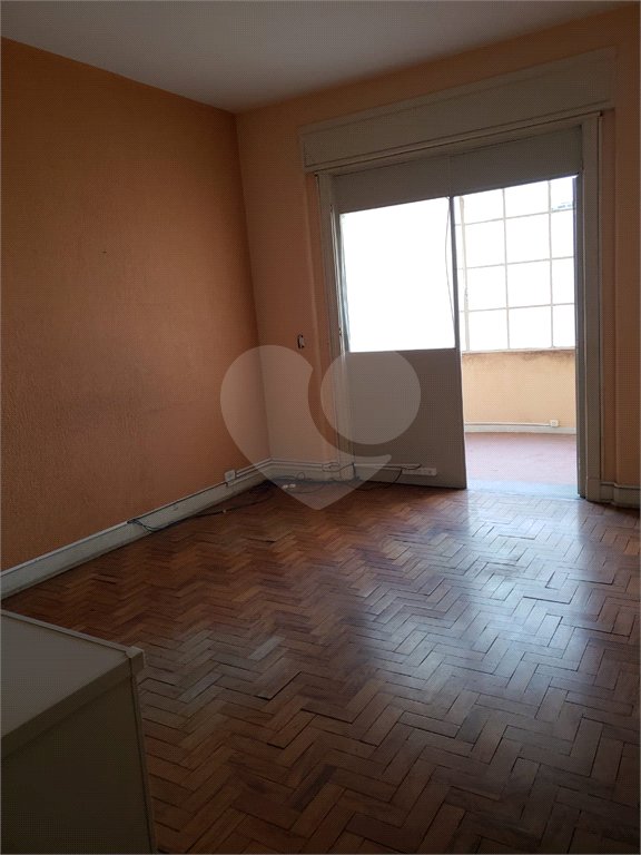 Apartamento de 80m2 à venda com 2 dormitórios e terraço no Centro