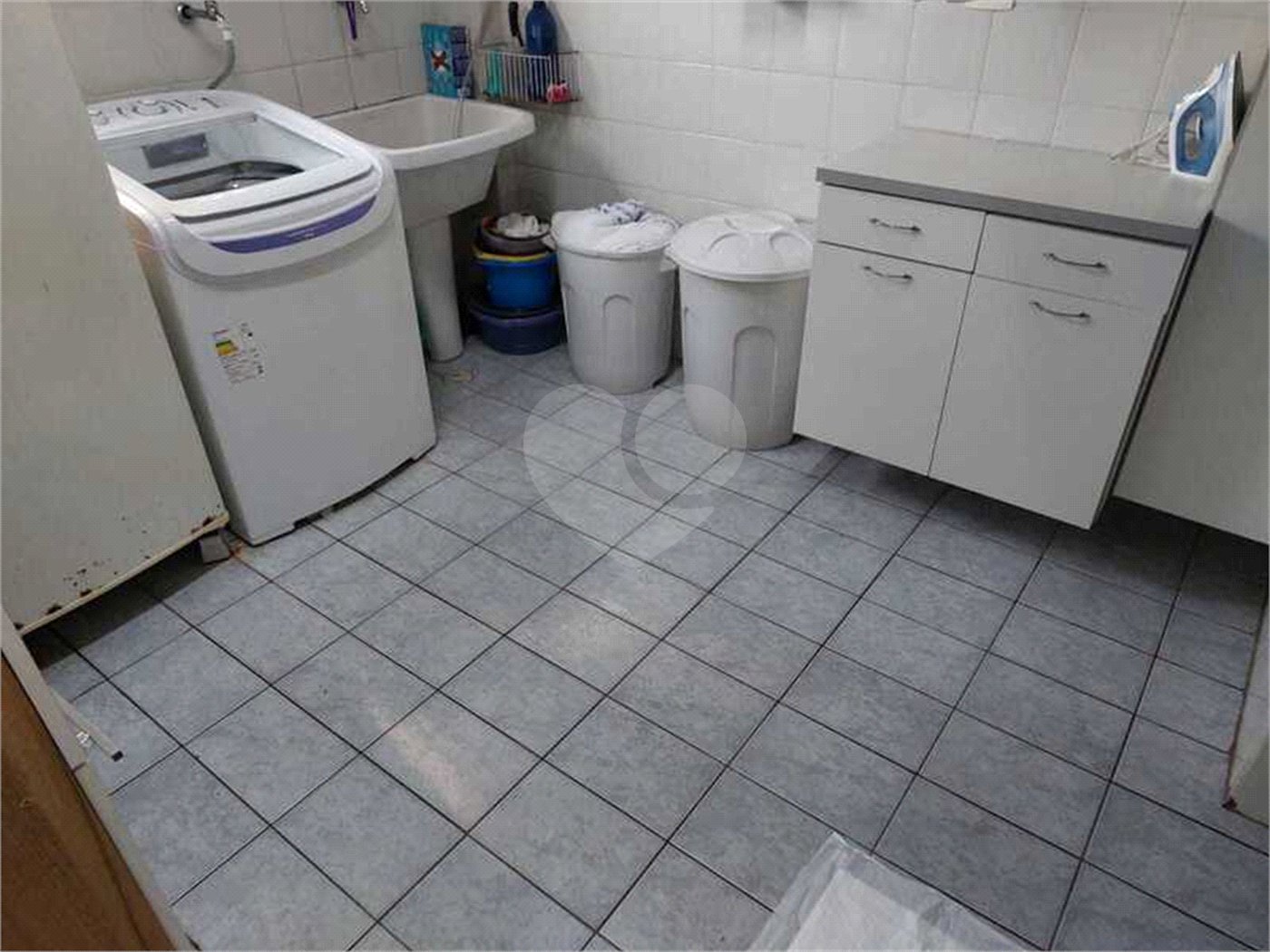 APARTAMENTO COM 125 M2 3 DORMITORIOS, SALA E COZINHA AMPLAS E 3 VAGAS DE GARAGEM. À VENDA EM SANTANA