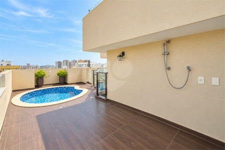 Cobertura de 260 m² em São Bernardo do Campo, com 4 dormitórios, 3 suítes, piscina privativa, espaço gourmet e vista livre. Viva esse privilégio! Agende sua visita e encante-se!