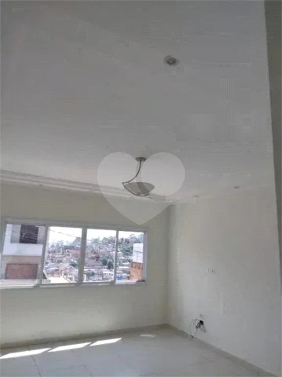 Sobrado à venda em Santo André , com 179m² , 2 dormitórios , sendo 1 suíte e 5 vagas.