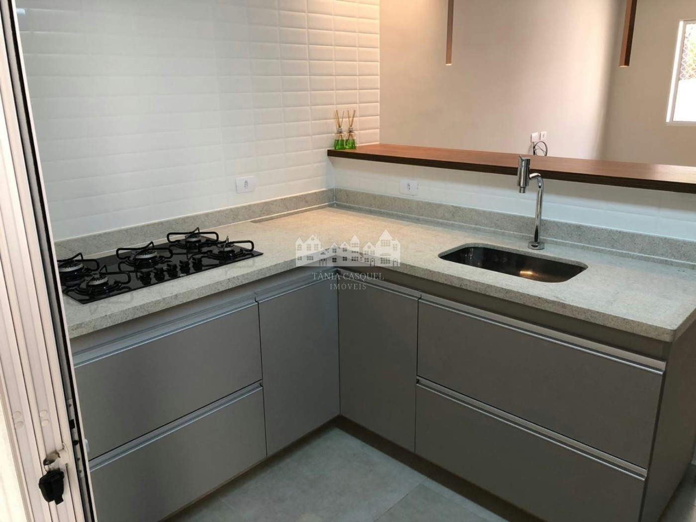 Casa à venda com 2 quartos em Jardim Imperial, Atibaia, SP