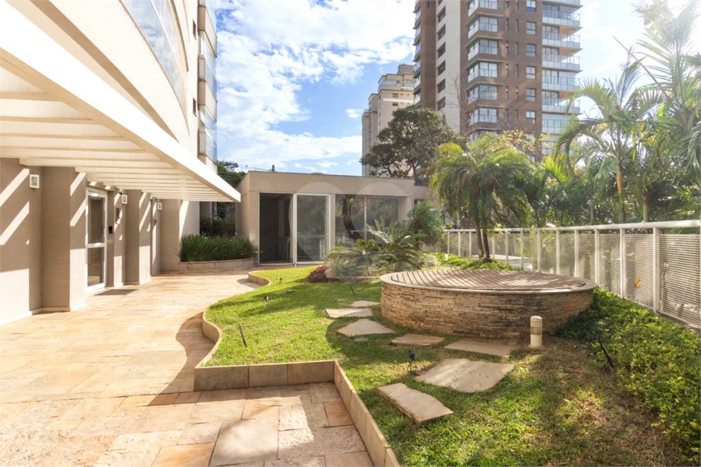 Vila Clementino - 161 m² | 2 dormitórios, com possibilidade de 3 | suíte master | 3 vagas | depósito