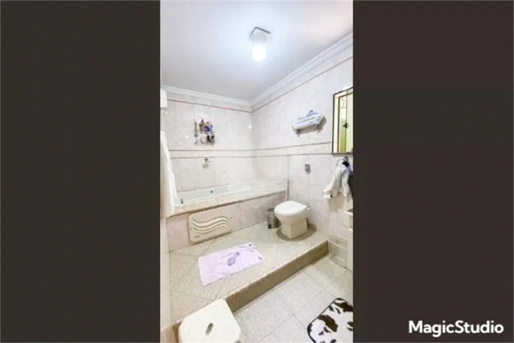 Casa com 540m² , 5 dormitórios , sendo 4 suítes , 10 vagas , à venda no bairro Jardim , em Santo André