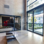 Itaim ! Studio ,muito bem localizado ! vaga de garagem !