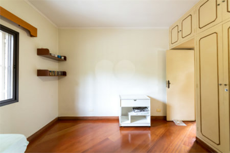 Sobrado à venda com 3 quartos, sendo 1 suíte, em Jardim Prudência, São Paulo, SP