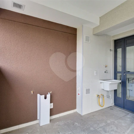 Apartamento à venda com 3 quartos, sendo 1 suíte,  em Alto da Boa Vista, São Paulo, SP