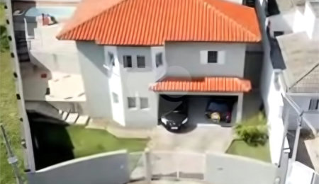 Casa à venda com 3 quartos, sendo 1 suíte, em Vila Capuava, Valinhos, SP