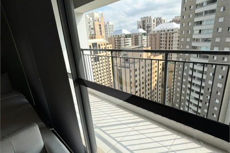Studio mobiliado em andar alto com lazer completo em Indianópolis