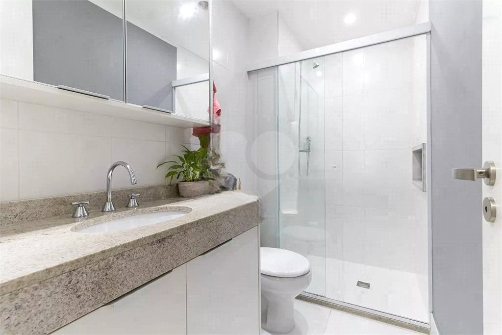 Apartamento Garden à venda ? 500 m do Metrô Conceição | Reformado e com quintal privativo