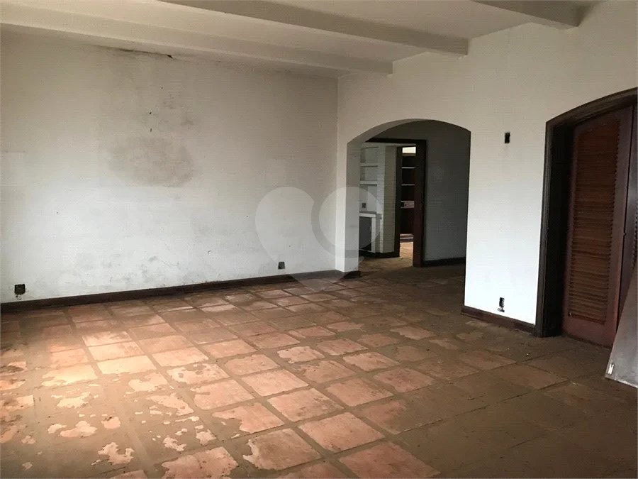 CASA À VENDA COLOCADA COM A SANTA CASA