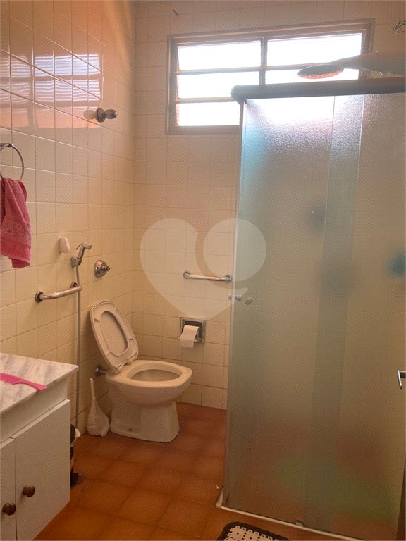 Vende-se excelente casa próxima ao Centro