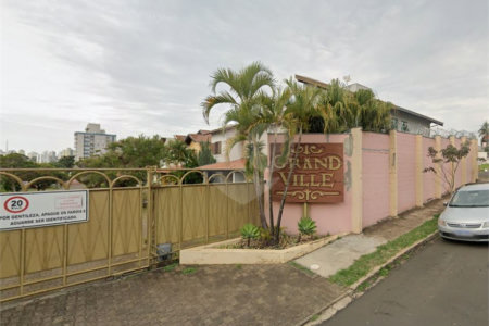 CASA COM 3 QUARTOS NO CONDOMÍNIO GRAND VILLE