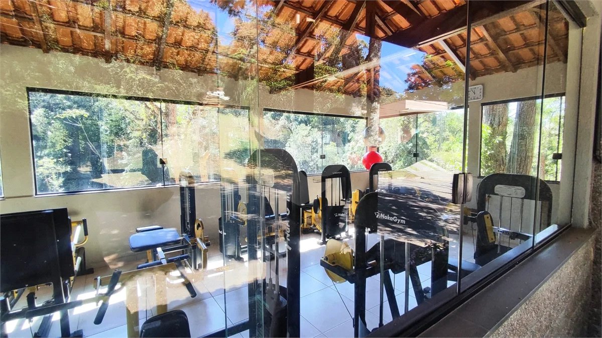 Casa á venda em condominio em Caieiras SP