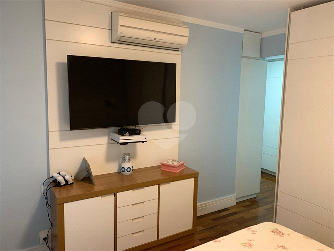 Apartamento à venda na Chácara Santo Antônio, 4 quartos
