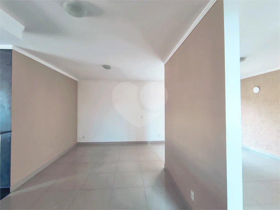 Casa com Suíte Master, Closet, Piscina e Espaço Gourmet Próxima ao Parque Ecológico- 03 quartos -com quintal