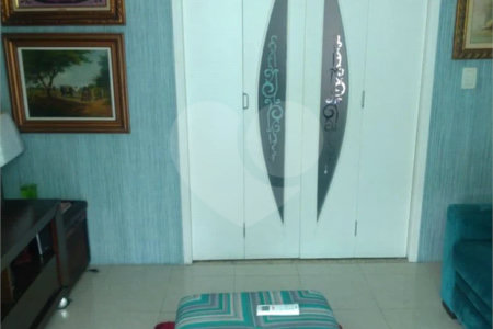 Linda Casa Sobrado a venda no Alto da Mooca com excelente acabamento, semi mobiliada com 2 suítes