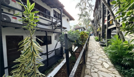 Casa à venda com 2 quartos, sendo 1 suíte,  em Geribá, Armação dos Búzios, RJ
