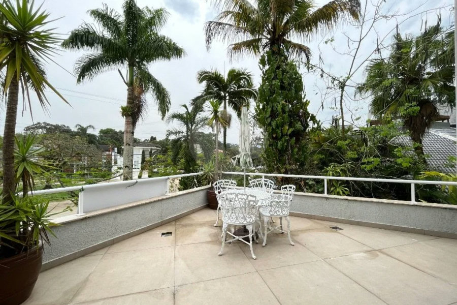 Casa à venda com 5 quartos, sendo 4 suítes, em Riviera de São Lourenço, Bertioga, SP