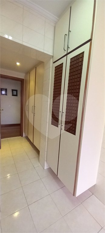 Apartamento à Venda em Mirandópolis com 4 Dormitórios, 2 Suítes e 4 Vagas