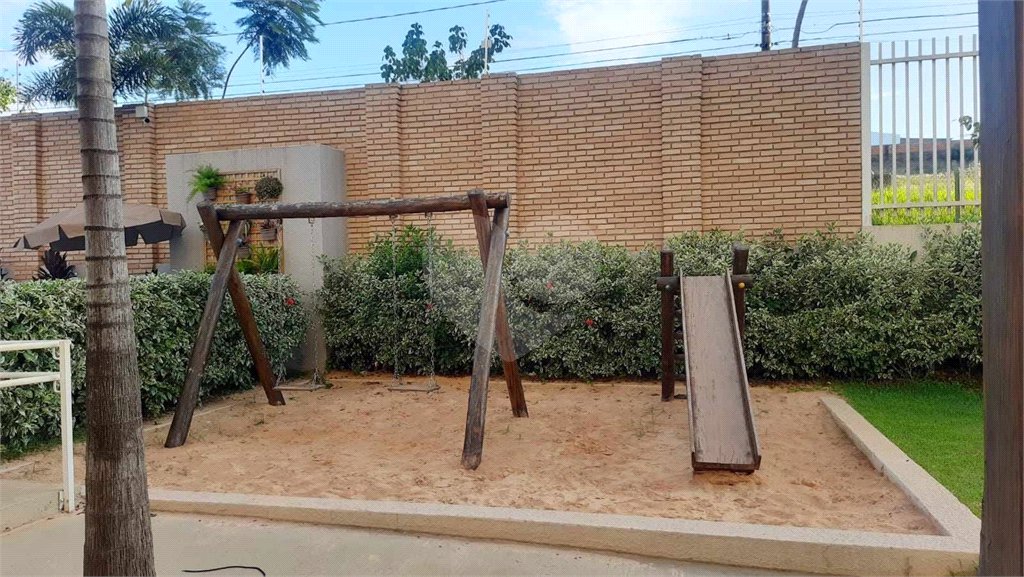Apartamento à venda no condomínio Parque das Acácias.