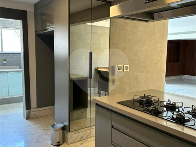 Apartamento à venda com 3 quartos, sendo 1 suíte,  em Pompéia, São Paulo, SP