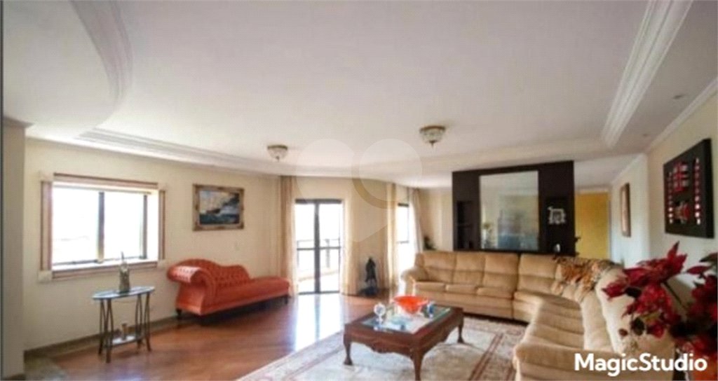 Apartamento 580m², 4 quatos, sendo 4 suítes, 5 vagas de garagem, à venda no Bosque da Saúde