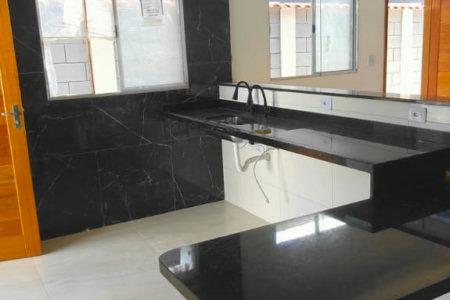 Casa à venda com 2 quartos, sendo 1 suíte, Itanhaém - SP