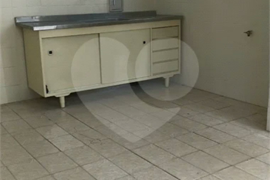 TERRENO ESQUINA A VENDA COM 3 CASAS + GARAGENS NO JABAQUARA / OU ALUGA CASA PRINCIPAL