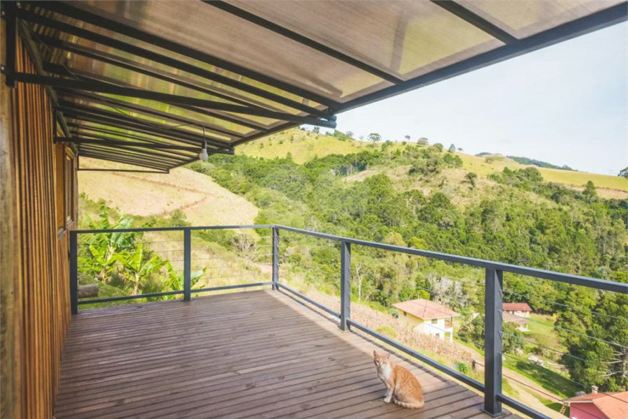 Vende-se Linda Casa Em Camanducaia - MG