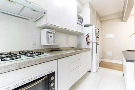 Apartamento Garden à venda ? 500 m do Metrô Conceição | Reformado e com quintal privativo