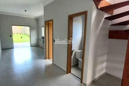 Casa à venda com 3 suítes em Alvinópolis, Atibaia, SP
