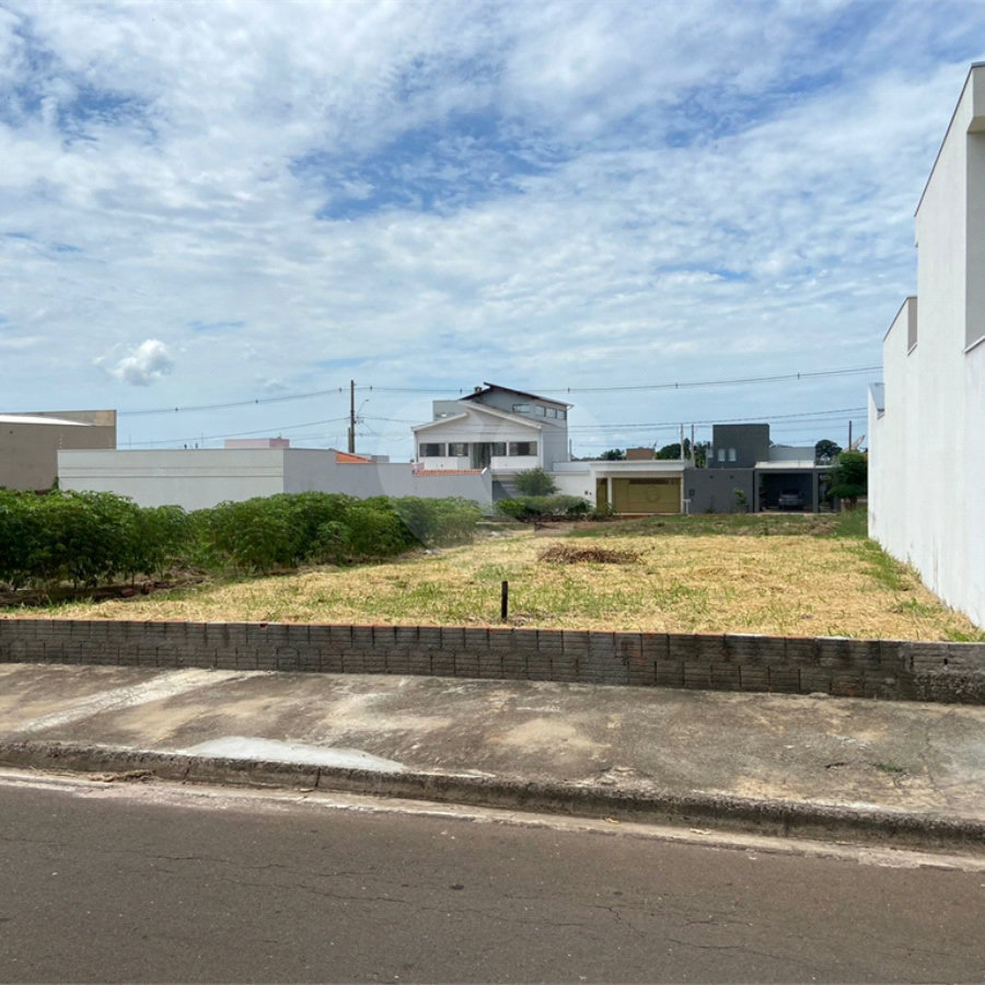 Terreno plano com 250,00 m²