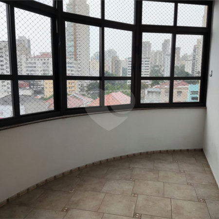 Apartamento para venda e locação na Aclimação de 108m² com 2 dormitórios e 2 banheiros, varanda
