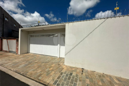 Casa à venda com 3 quartos, Sendo 1 suíte, em Vila Boa Vista, São Carlos, SP