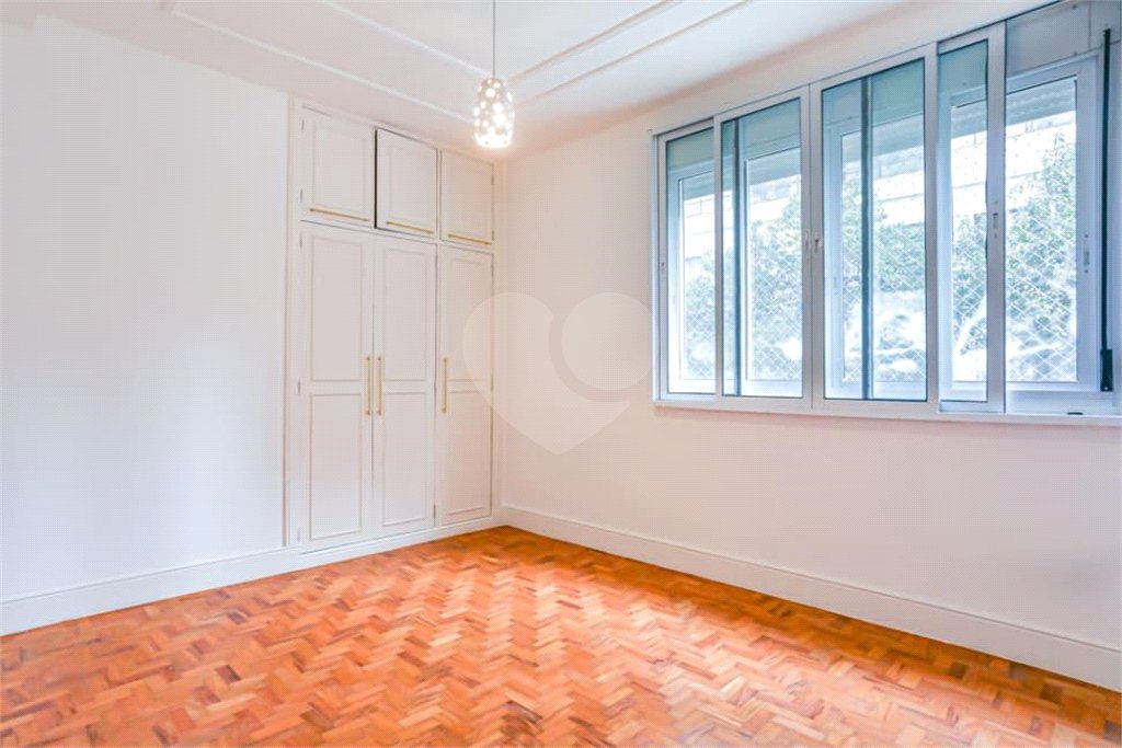 Apartamento na Bela Vista com 228m² 3 dormitorios Aceita e estuda Permuta.