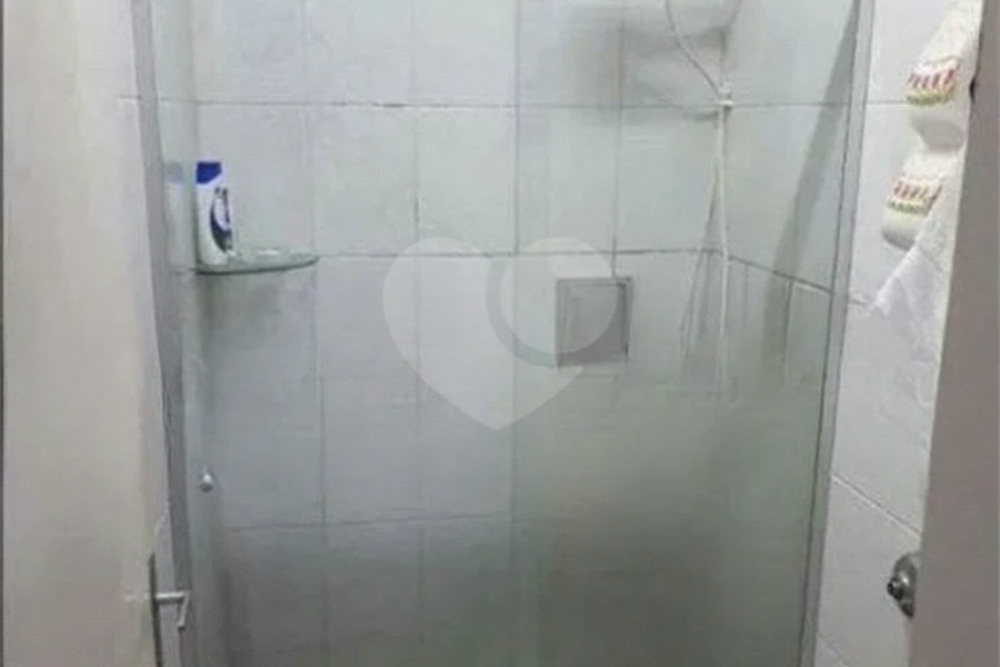 Charmosa Casa Térrea com Duas Unidades à Venda na Região da Vila Guarani
