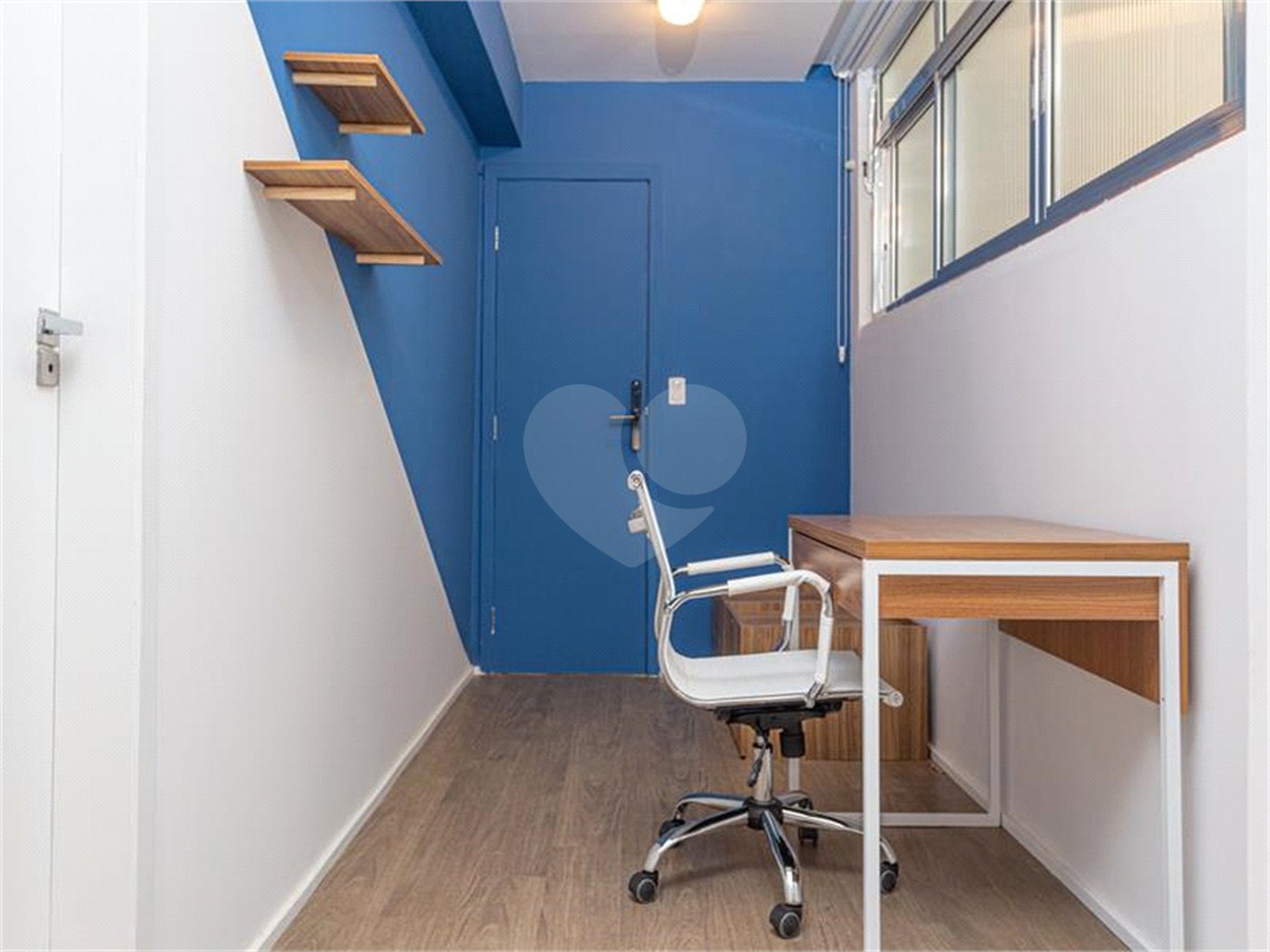 Excelente oportunidade para reformar e ficar com o apartamento dos seus sonhos!