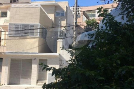 Sobrado à venda no Cambuci, Reformado 300 m2 - 4 Quartos/3 Suítes/ 2 Vagas de garagem