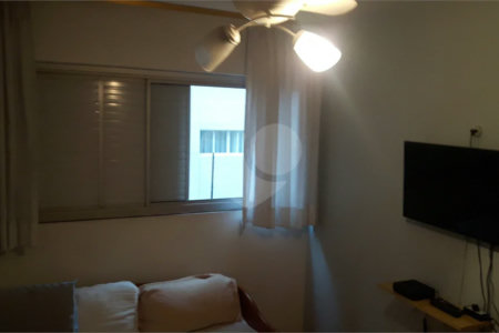 Apartamento de 2 quartos à venda perto do Metrô Paraíso! Excelente localização!