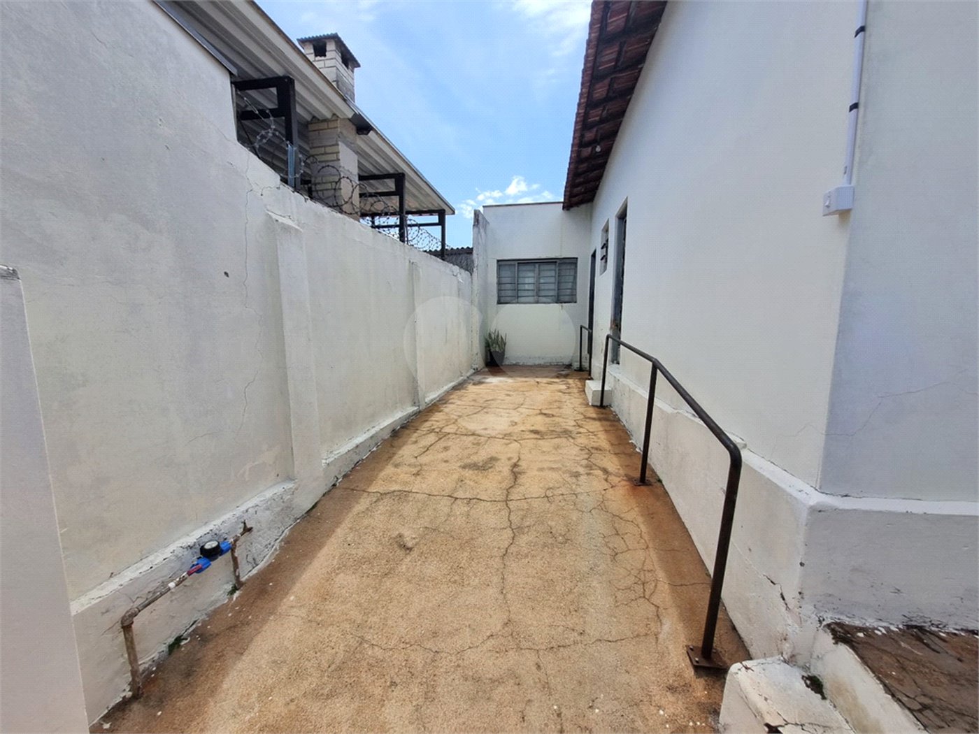 Casa térrea a venda na Vila Lutfalla