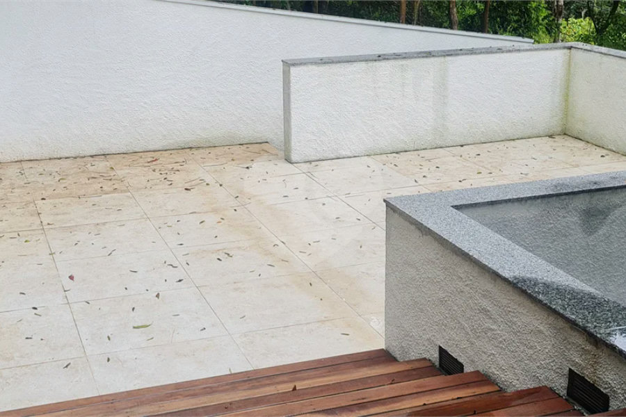 Casa à venda com 3 suítes no condomínio Alpes da Cantareira, Mairiporã - SP